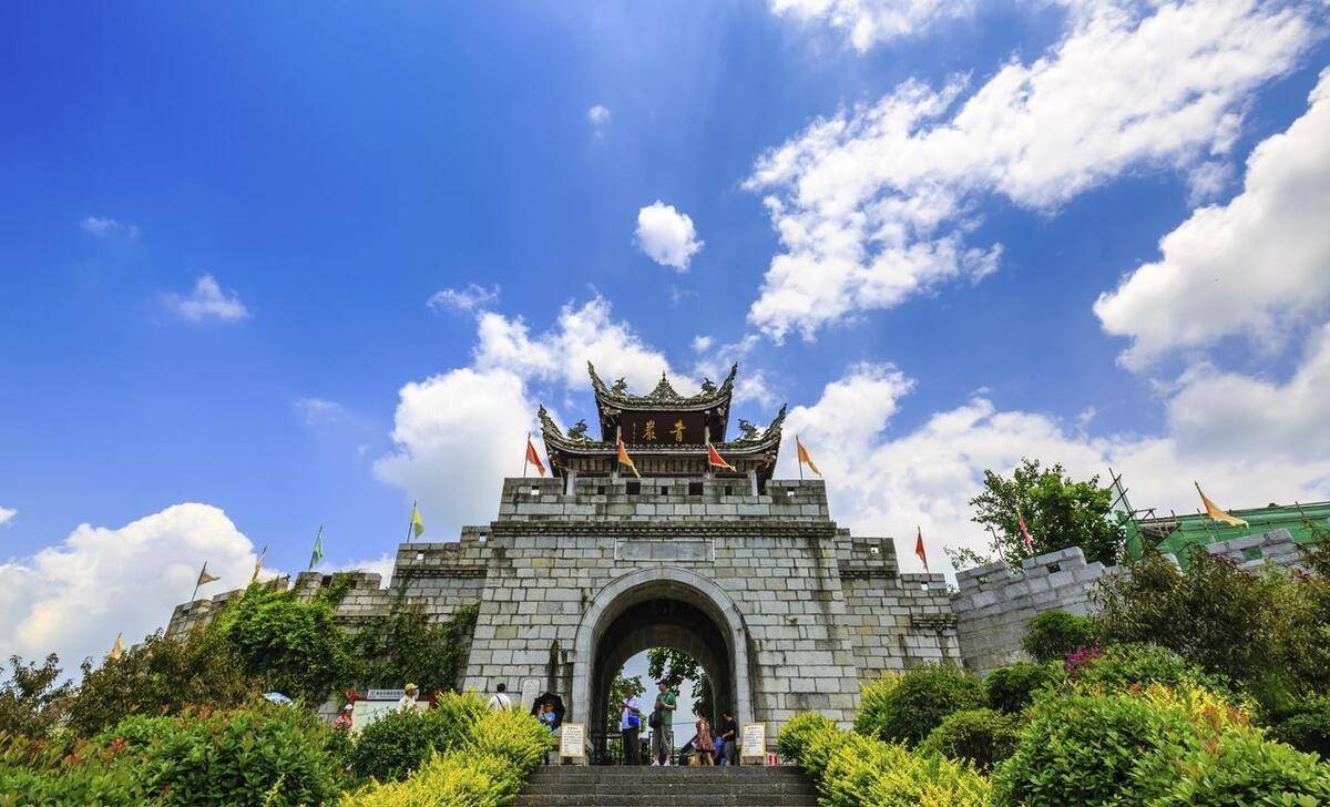 原创            贵州适合6月份旅游的十大最佳景点排名-6月适合去贵州吗