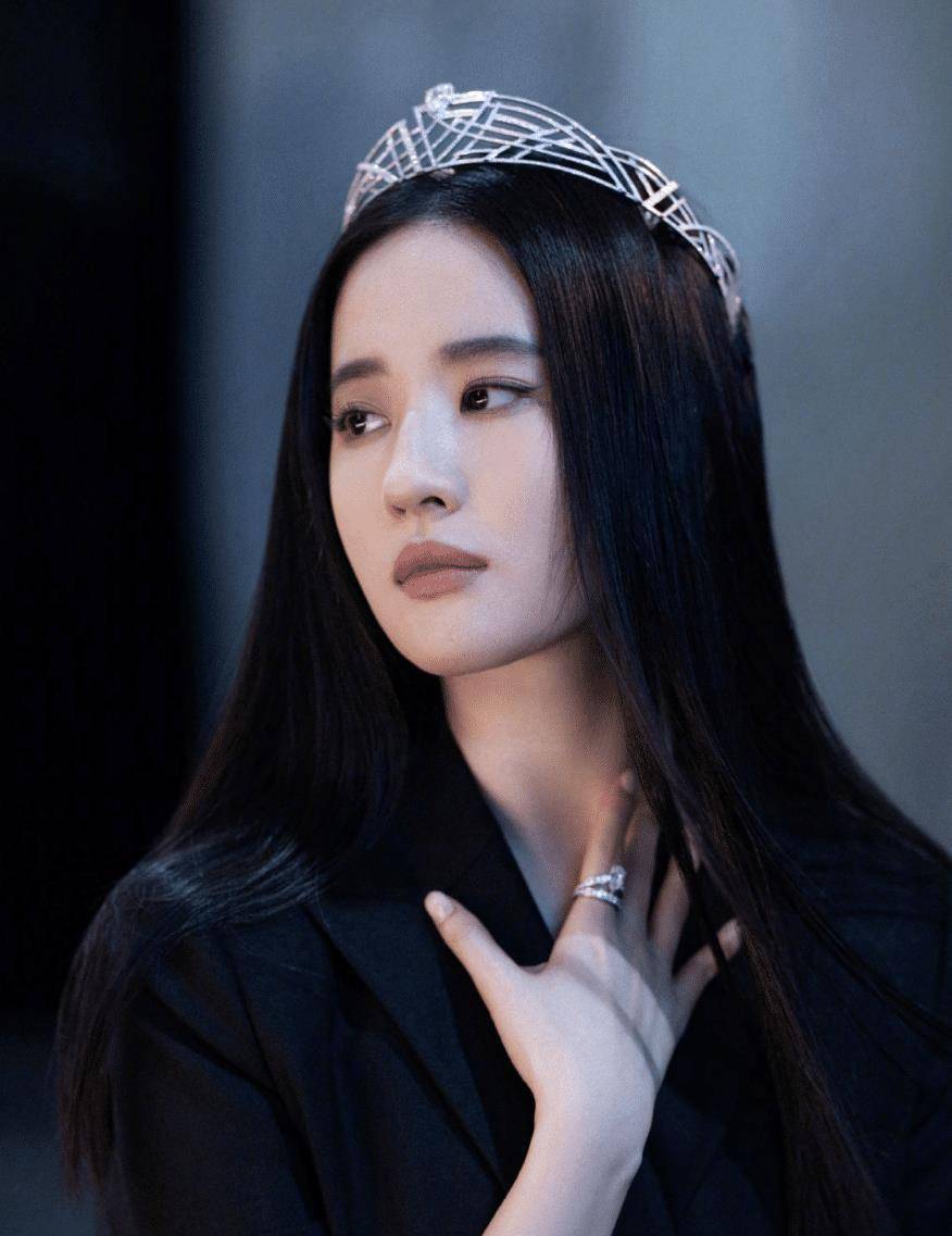 刘亦菲舒畅梦幻联动!