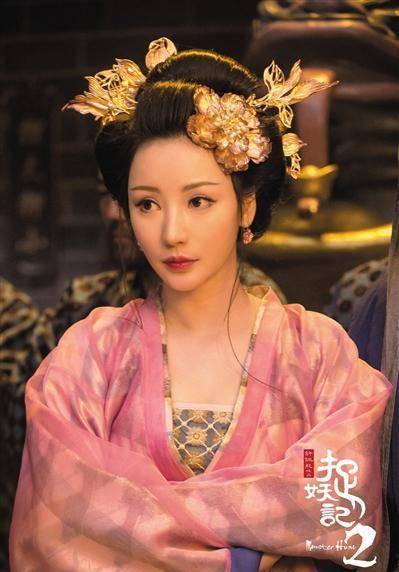 柳岩 每天起床后睡觉前,都会去搜自己的名字_生活_大鹏_表演