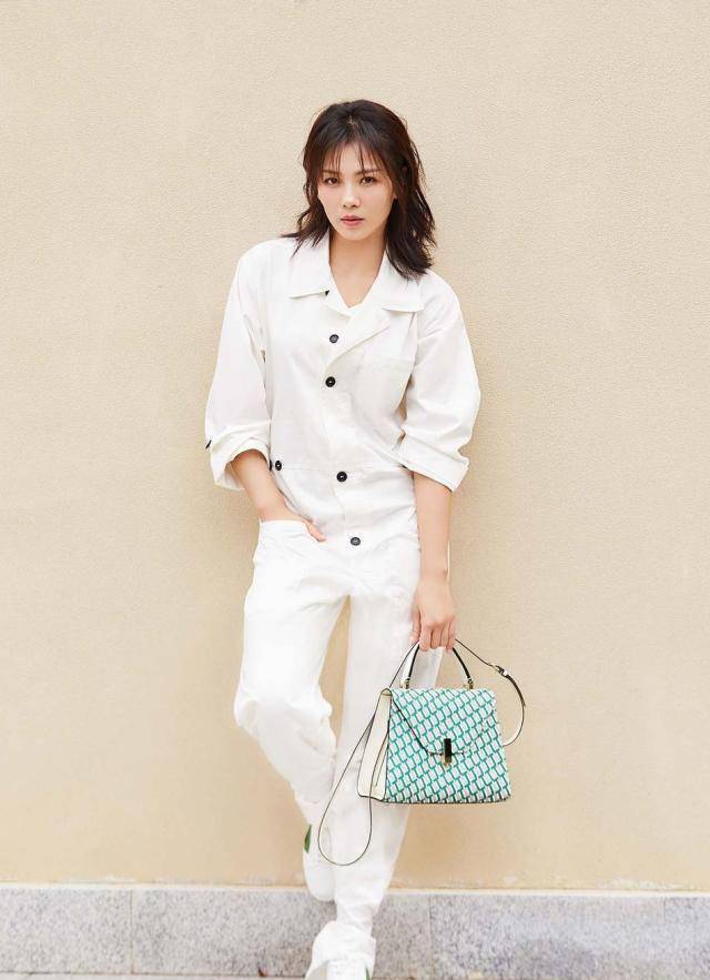 刘涛懂时尚更懂穿搭,优雅干练休闲随意切换,都能搭配得恰到好处_版型