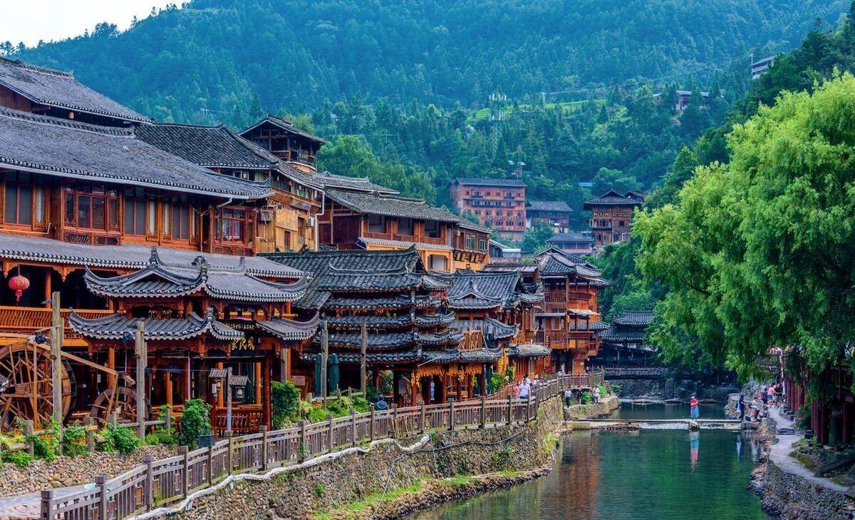 原创            贵州适合6月份旅游的十大最佳景点排名-6月适合去贵州吗