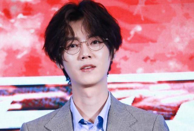 所以说鹿晗要是能和关晓彤走到一起的话,那么等鹿晗被市场out之后自然