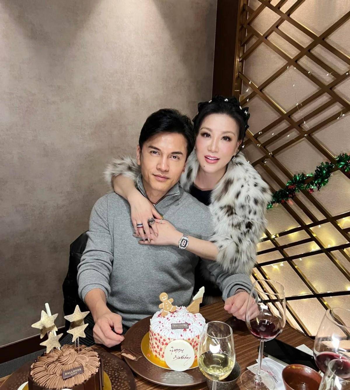 吕良伟夫妇现身!