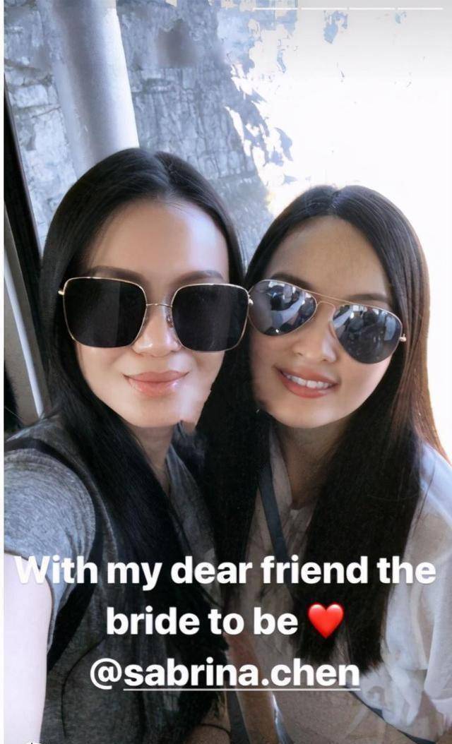 名媛陈晓丹罕见现身,黑长直穿黑裙为好友庆生,彰显