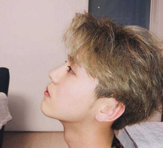 属捕风捉影,鹿晗关晓彤恩爱四年无绯闻_好友_于嘉萌_爱情