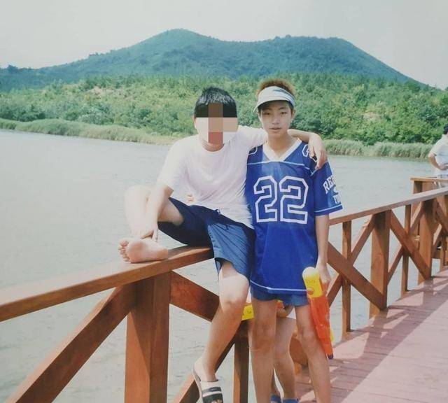 《女神降临》车银优,黄寅桦儿时照,颜值令人称羡_对比_小时候_网友