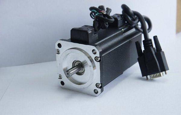 为电动汽车系统设计速度稳健的开关磁阻电机_控制器_电流_函数