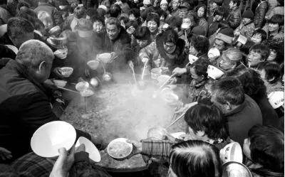 "大锅饭"时荒唐事,"呆傻"人员拿满分_叔叔_爷爷_劳动