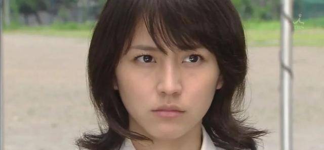 《行骗天下jp》/《海街日记》《母亲》出生日期:1987-06-03长泽雅美