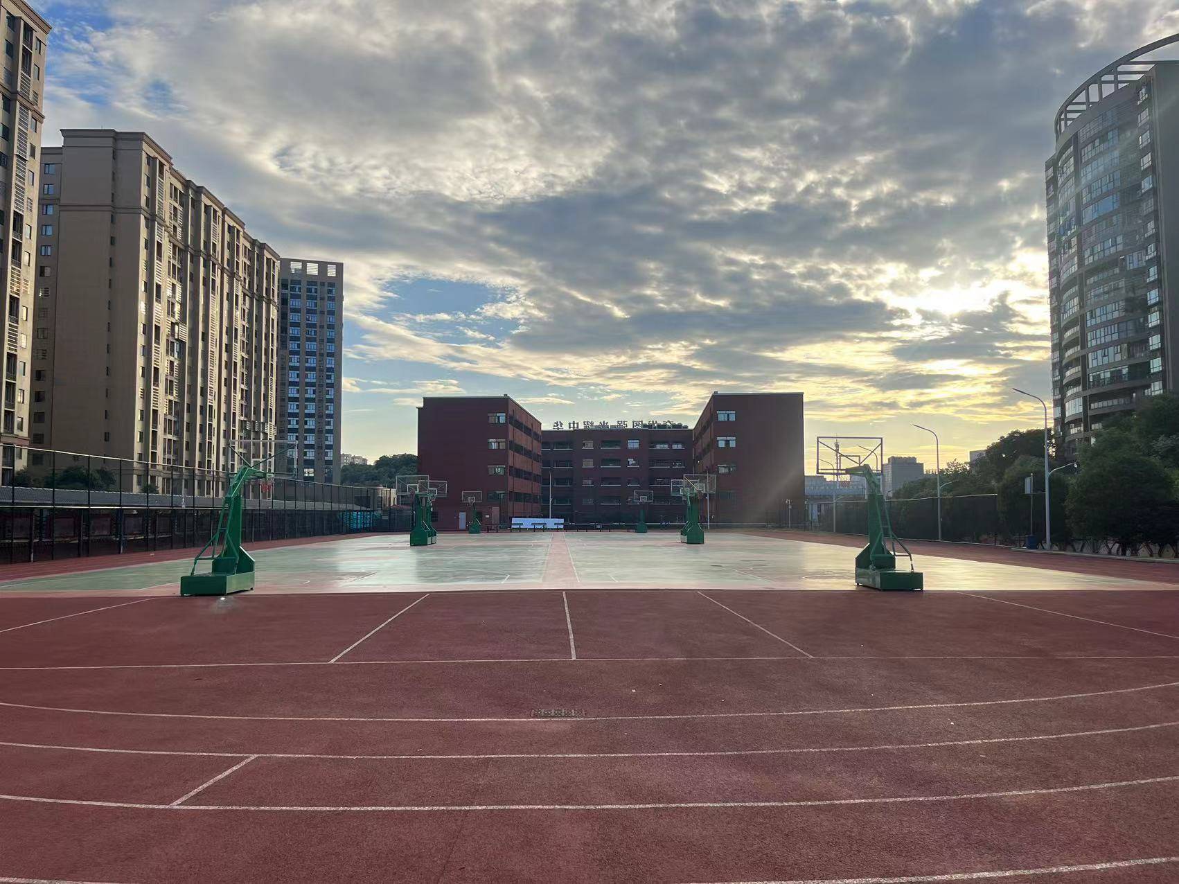 长沙市耀华中学复读计划,是你复读路上最好的导航!_高考_教学_特点