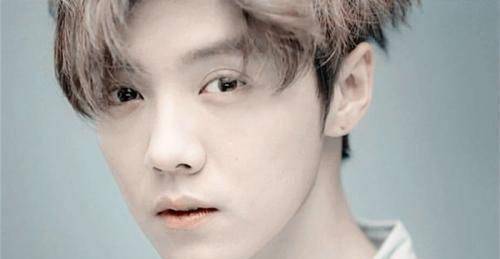 男神卸妆后的样子,鹿晗清秀,张艺兴呆萌,他的素颜让人最意外_杨洋