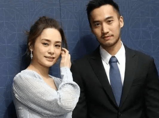 人后却疯狂,这4位情史劲爆的女明星,令人一言难尽_高圆圆_周迅_张亚东