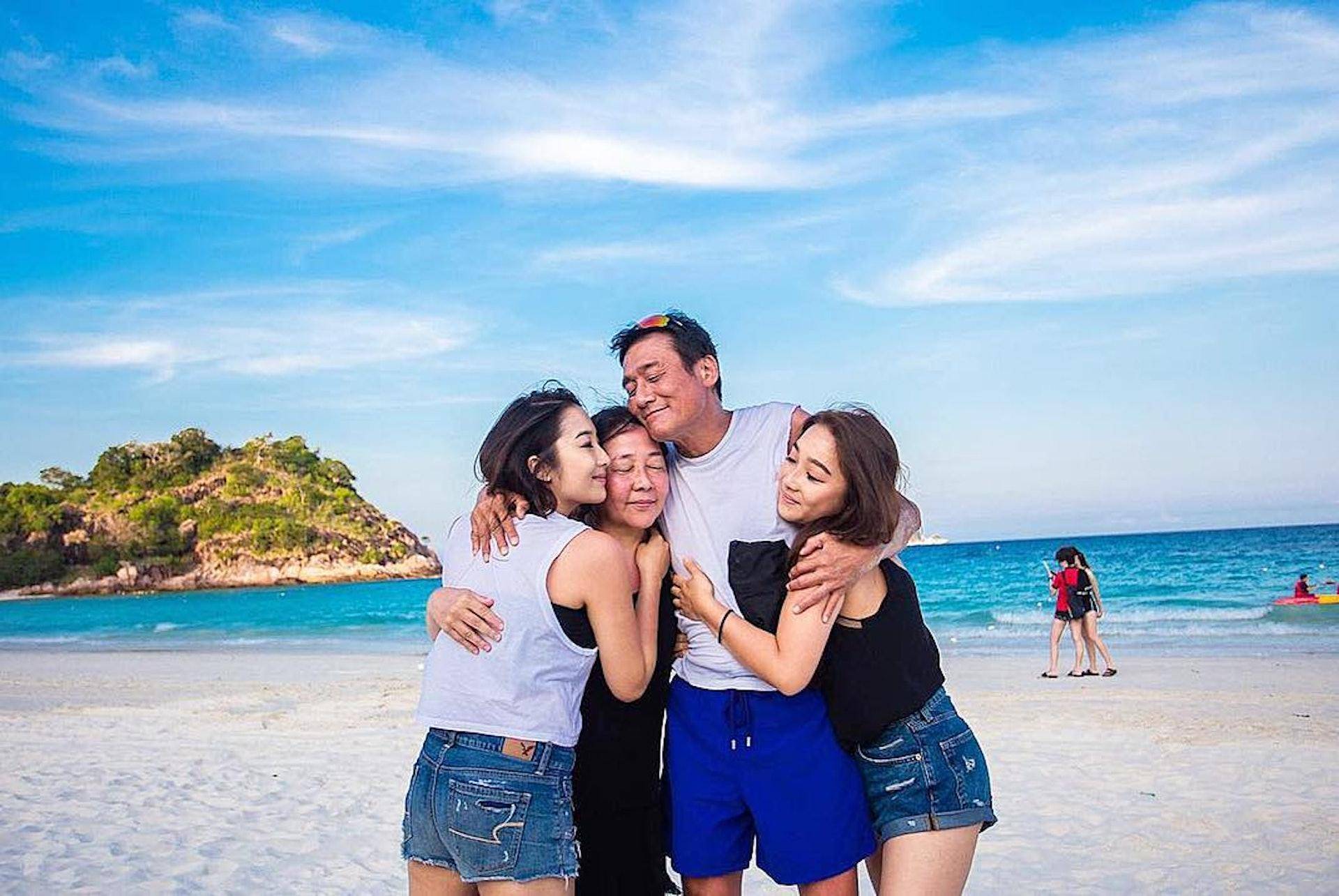 女儿14岁早恋从不干涉,女婿身份不简单_梁颖晨_婚姻_妻子