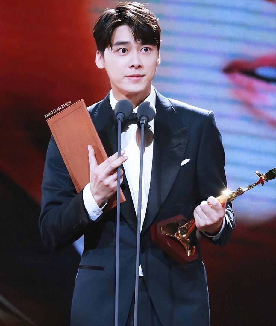 李易峰被抓后,首次透露近况,粉丝已把评论区沦陷_王弢_相关_违法