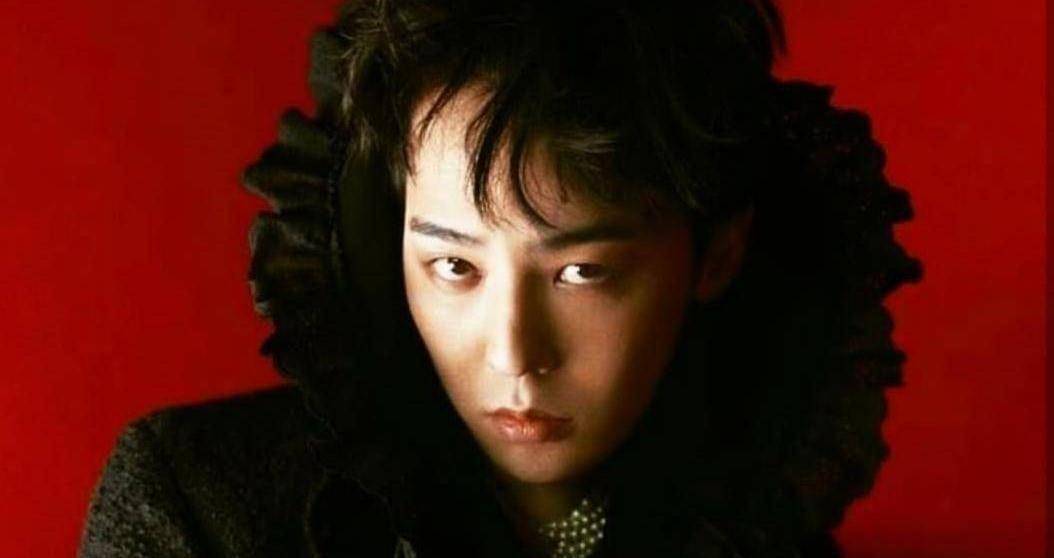 权志龙更新2021第一条动态,晒出昔日兄弟合照,胜利崔胜铉都在_支持