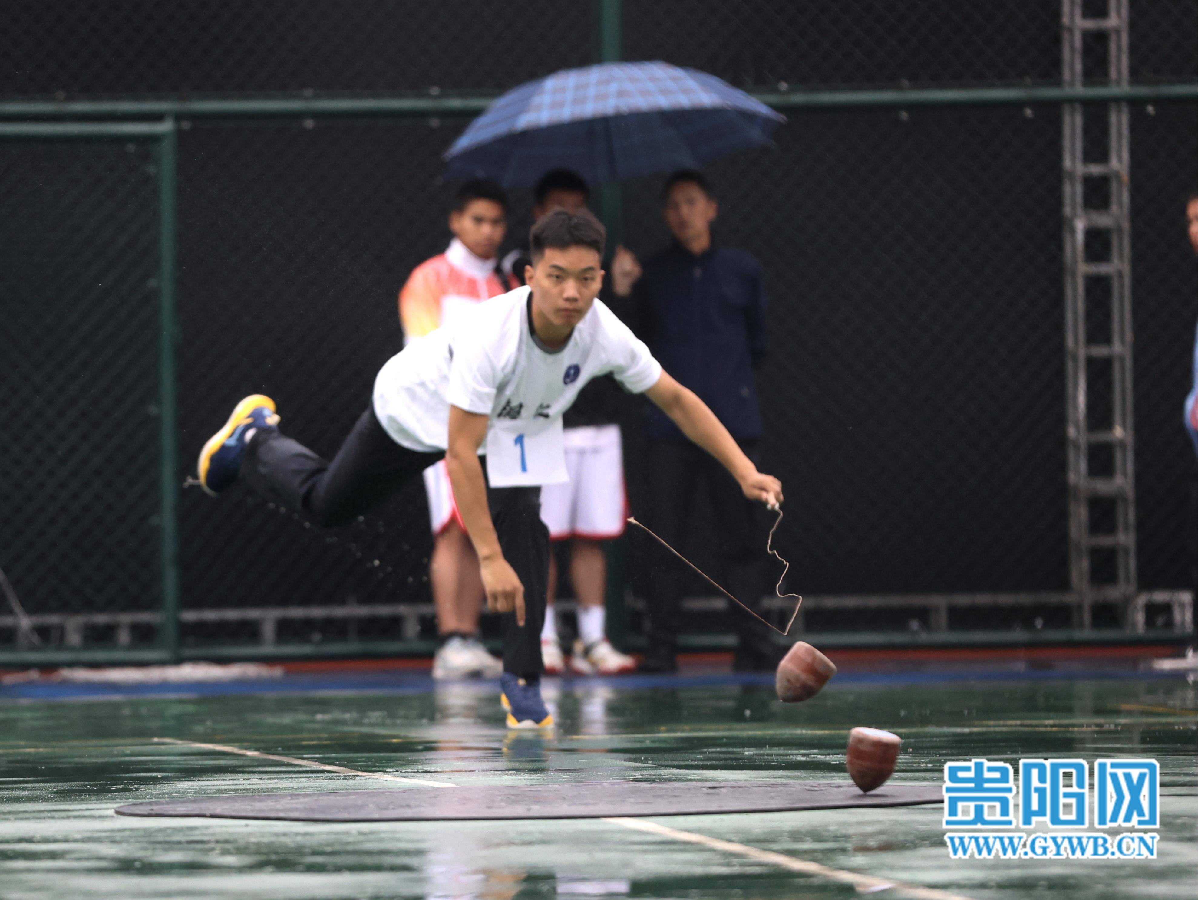 贵州省第十届少数民族传统体育运动会陀螺项目正式开赛_比赛_实习
