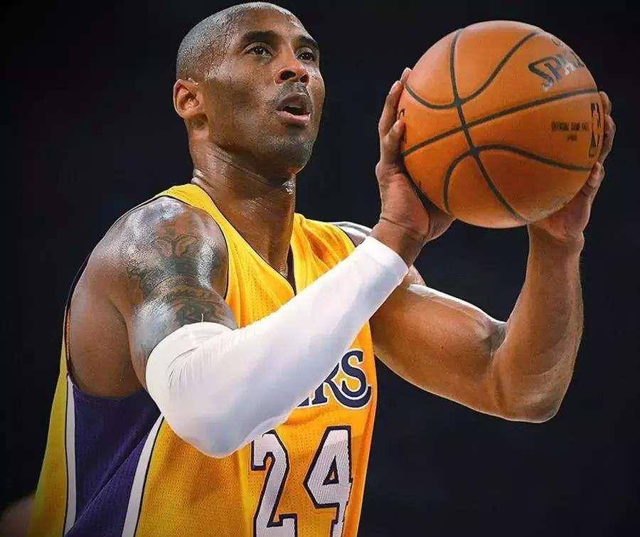 刘烨身材不输老大,成龙大哥最聪明_身高_进行_杰伦