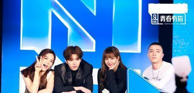 青2发祝福歌曲mv,蔡徐坤lisa出镜,偶青相关官博转发引粉丝不满_主题曲