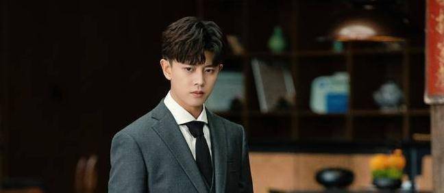 青年演员任嘉伦,用作品证明自己的演技实力_上线_新剧_穿着