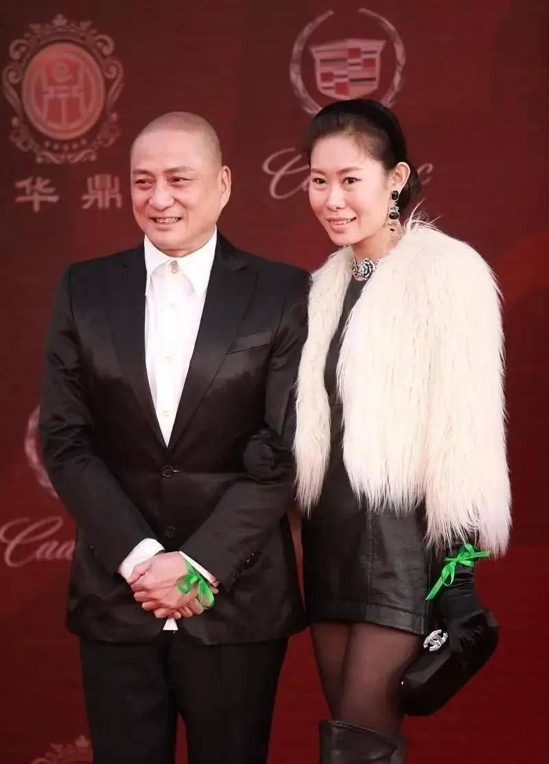 汤镇业携美妻走红毯!