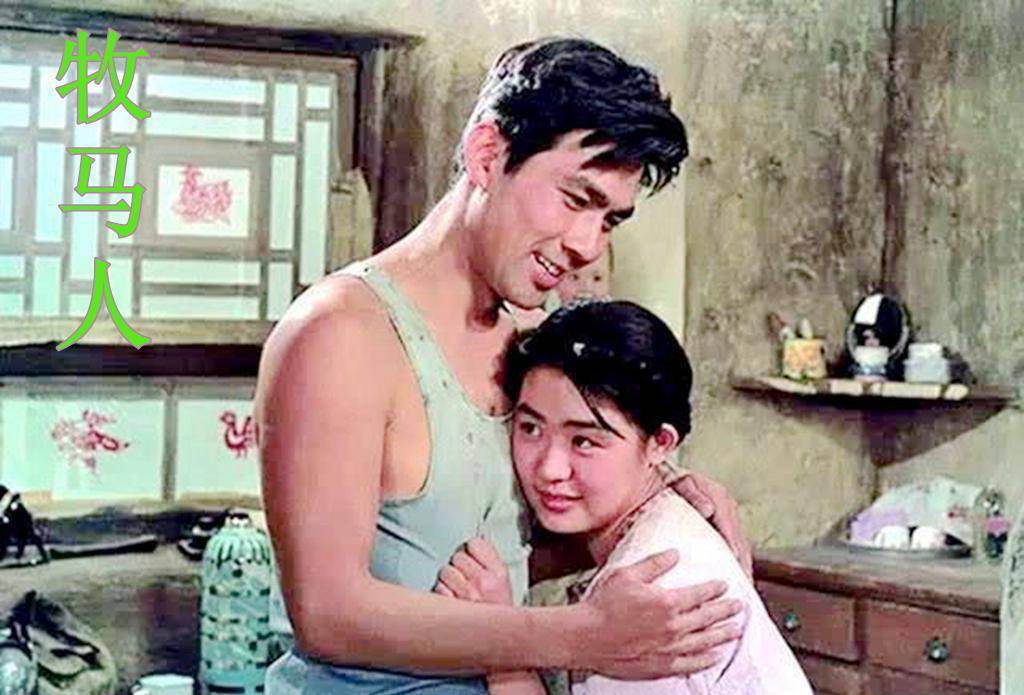 刘琼饰演老华侨,许灵均父亲许景由,陈肖依饰演许景由女秘书宋蕉英