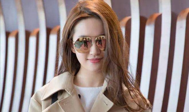 刘亦菲:开百万豪车住亿万豪宅,人美心还善,为何35岁无人敢娶?