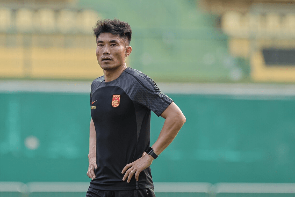 恶人还是榜样?性格火爆备受争议,生不逢时的中国队长