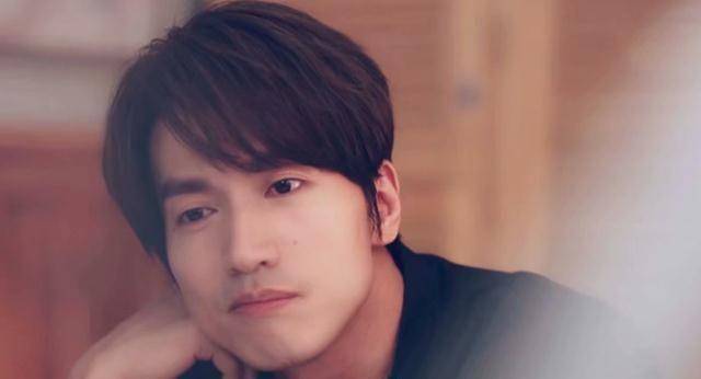 沈月言承旭同框像母子?