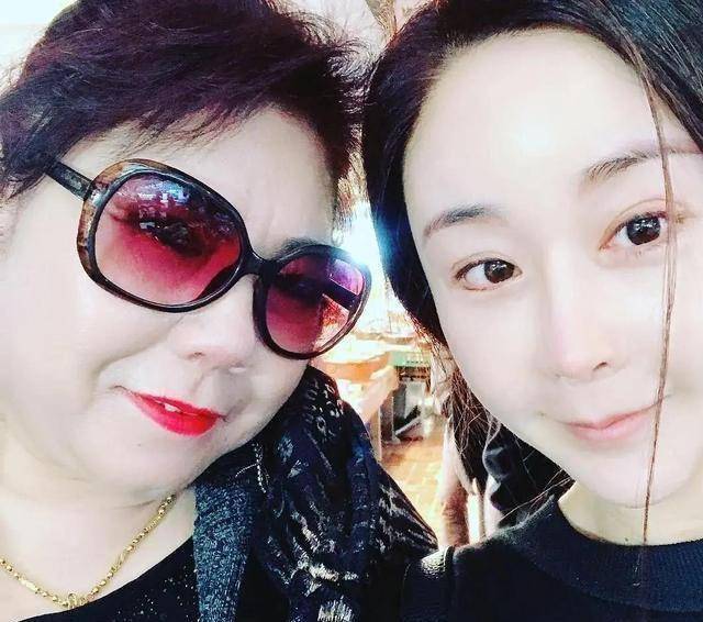 三岁的惠珍剪短发了,模样很漂亮,咸素媛得意发文炫耀!_婆婆_节目_婆媳