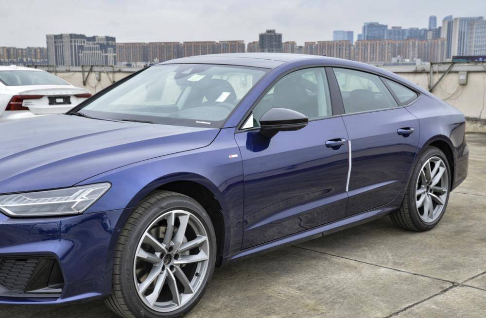 国产奥迪a7实车出街,大溜背变三厢!对手其实是a6l