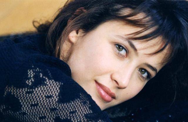 苏菲玛索这朵"法兰西玫瑰",美了半个世纪的女人_观众_法国_初吻