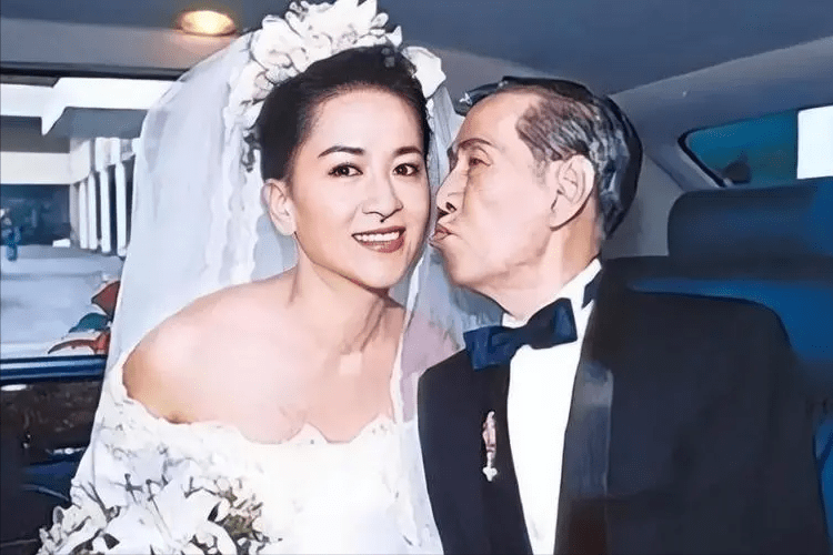 穿了30年塑身衣,丈夫遗嘱:财产只给一块钱_邓永祥_洪金梅_时候