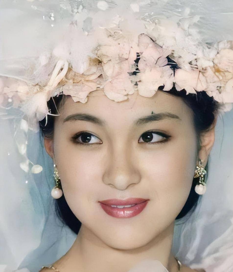 这七位痣美人,李建群柔情似水,沈傲君楚楚动人_殷桃_刘敏涛_长相