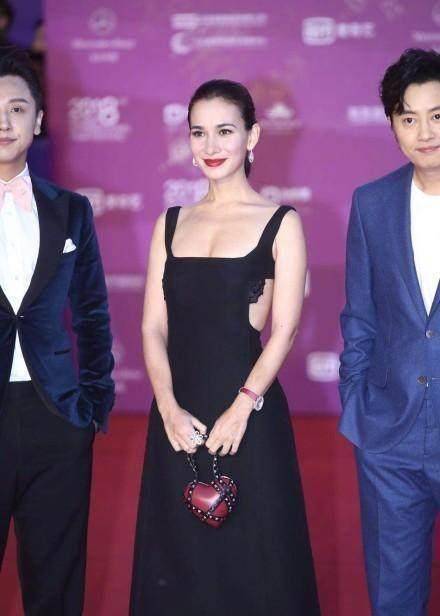 柳岩,马苏和已婚女星佟丽娅,霍思燕:走红毯真的不一样_风格_杜鹃_女