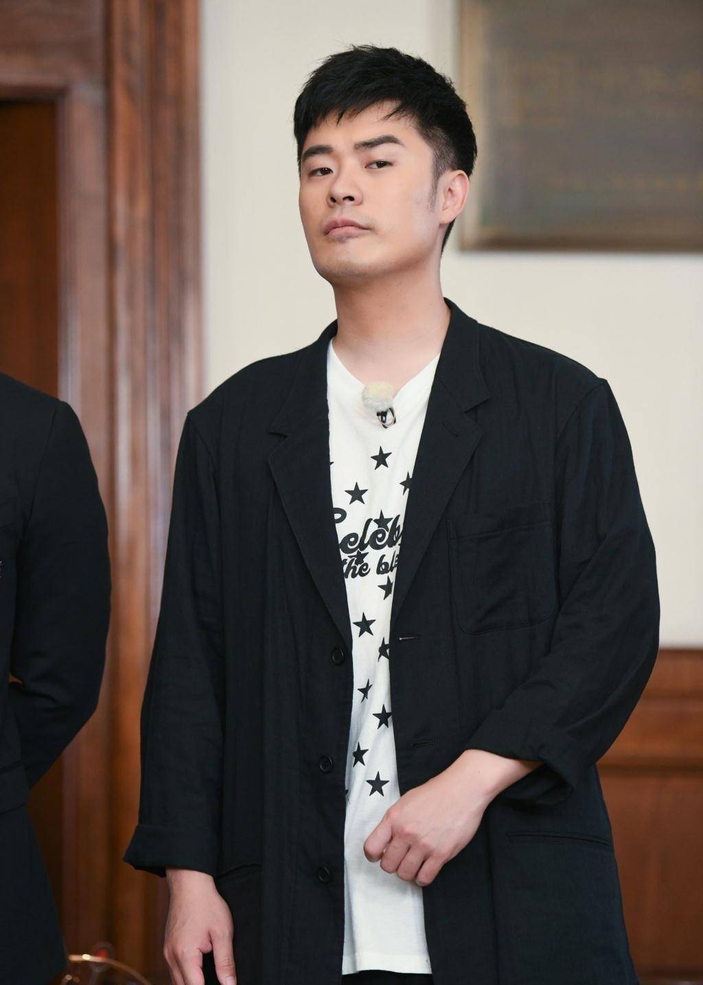 为什么都是同班同学,在娱乐圈的地位差别却这么大?_胡歌_陈赫_关系