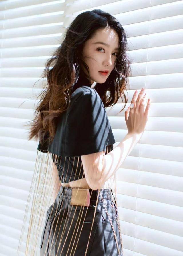 谨慎,不仅接资源谨慎,就连在为人处世上也变得小心_宣传_蔡徐坤_baby