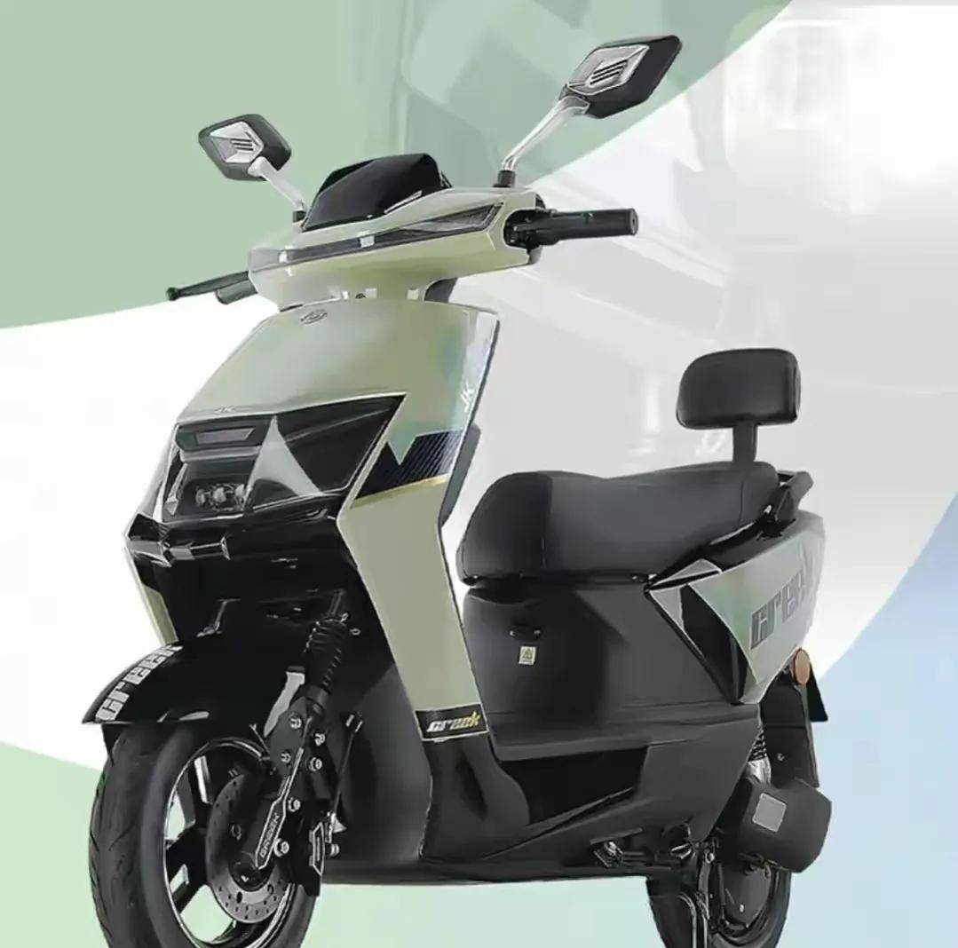 续航300公里,格林豪泰推出高颜值电动车,能跑长途,无续航压力