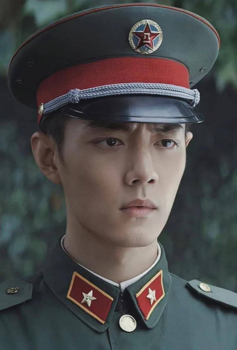 肖战,龚俊,黄景瑜,刘昊然,王一博…90后军装造型,他简直完美_感觉