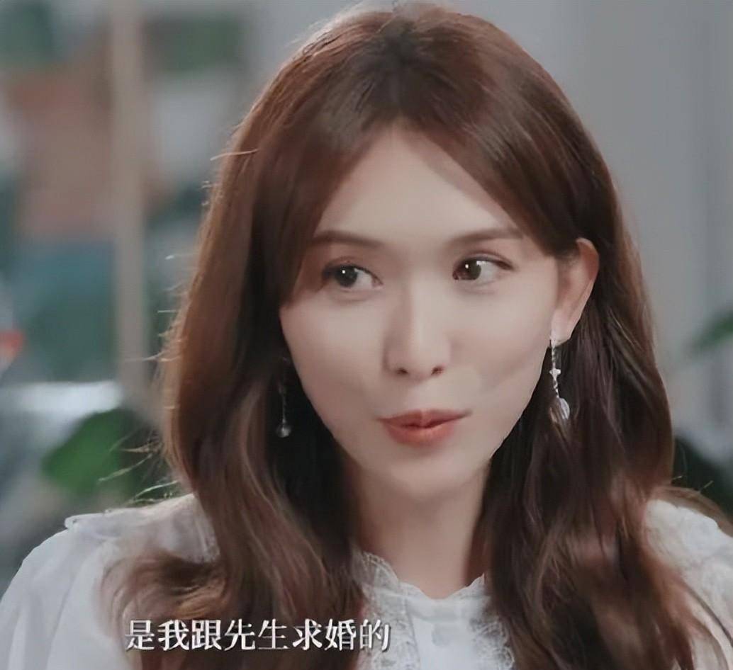 林志玲接受好友蔡康永专访：林志玲说他求婚了-林志玲和蔡依林