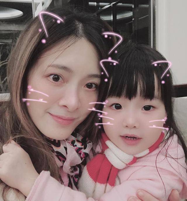 除了老板吴宗宪,圈中友人也献出爱心陪辛龙渡过难关,好友胡瓜此前给