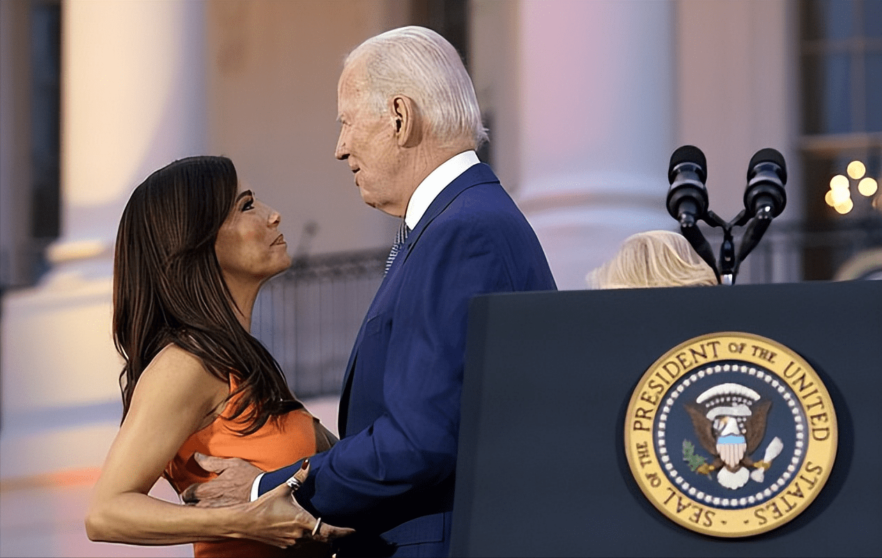 还双手搂女演员的腰,引热议_吉尔_裙子_身材