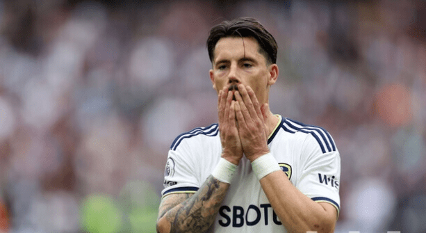 降级队核心后卫,曼联准备出人意料引进_罗宾·科赫_赛季_中后卫