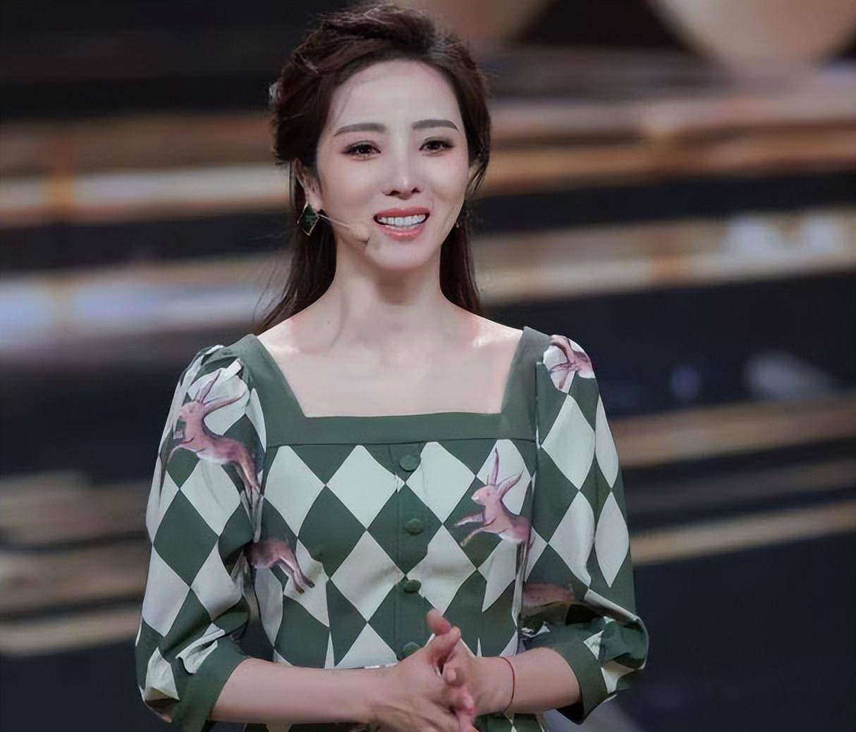 最美主持人,曾被传是董卿接班人,33岁已有俩子老公却是迷_李思思_节目