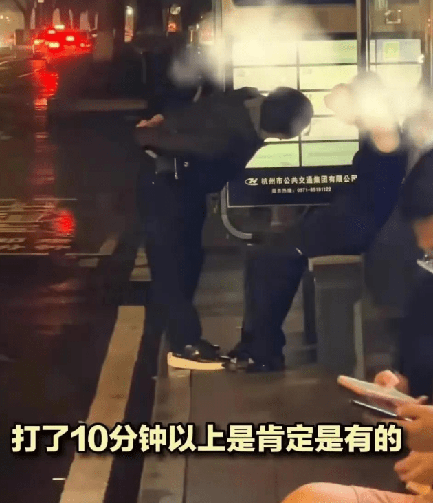 女子深夜当街被男子狂扇10多分钟,为何男子要这么对待一个女人？