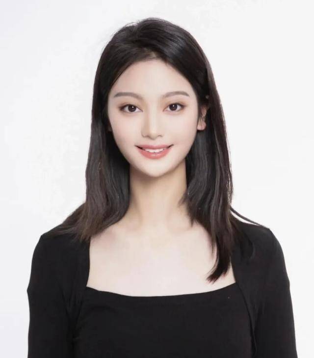 新疆美女不只迪丽热巴,古力娜扎,还有新晋的她们!_ps_漂亮_意思