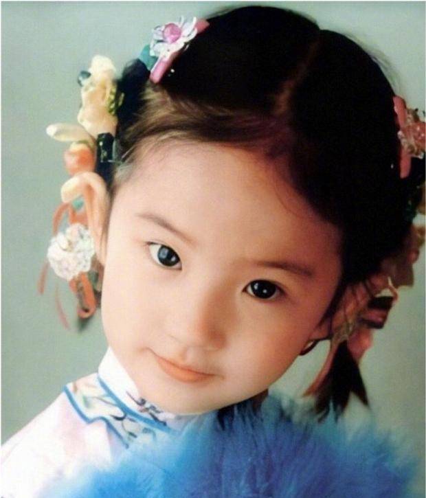 刘亦菲童年美美美,从小美到大,生动灵气公主范十足_时候_照片_才艺