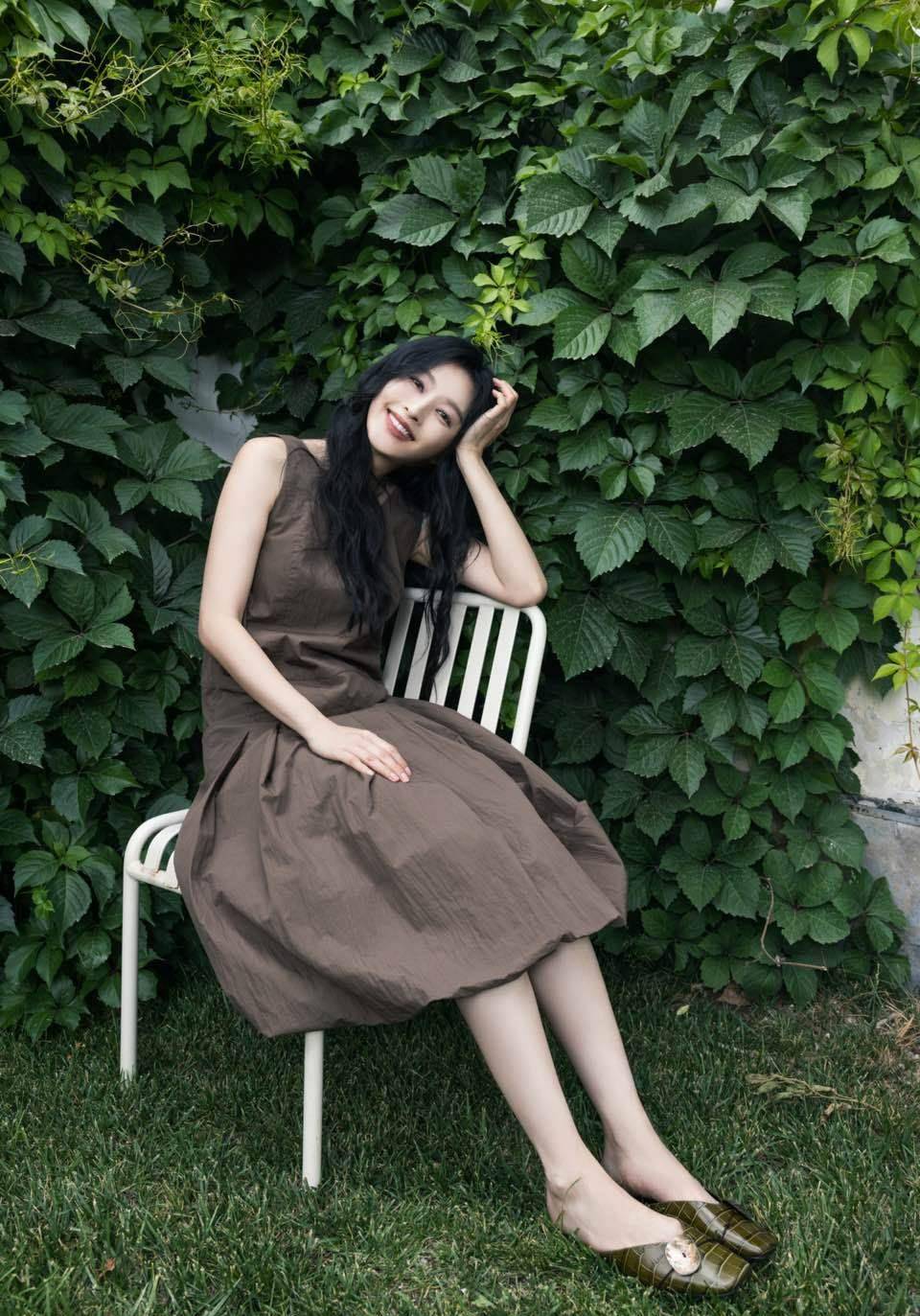 张俪的多巴胺衣服,漂亮多变的颜色,你喜欢哪一款?_时尚_整体_连衣裙