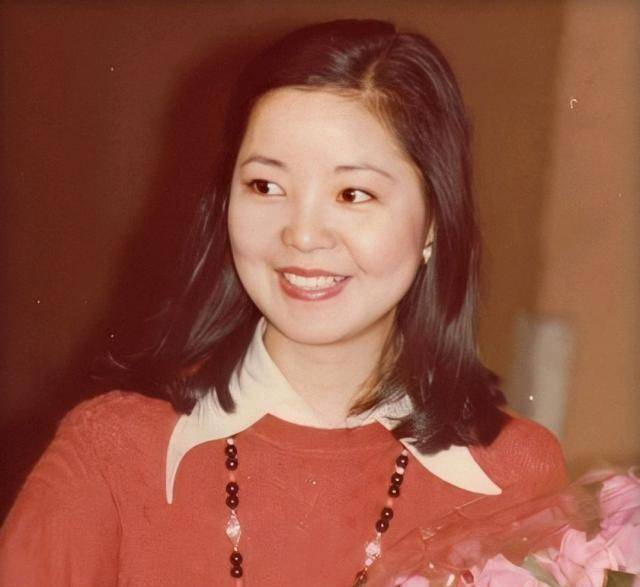 人美歌甜的邓丽君,还有不为人知的另一面,网友:一直以为很高冷_费玉清