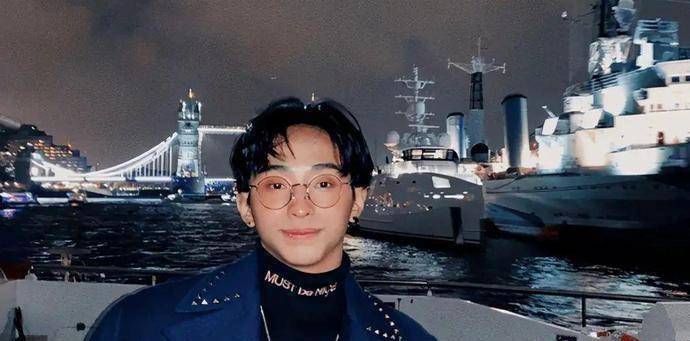 叉腰比女生更妖娆,庾澄庆至今无表态_哈利_哈林_父亲