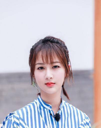 有一种不敢认叫杨紫露额头,大额头看着都别扭,还是有刘海更加分_演技